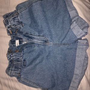 Doesn’t fit me, could fit a S